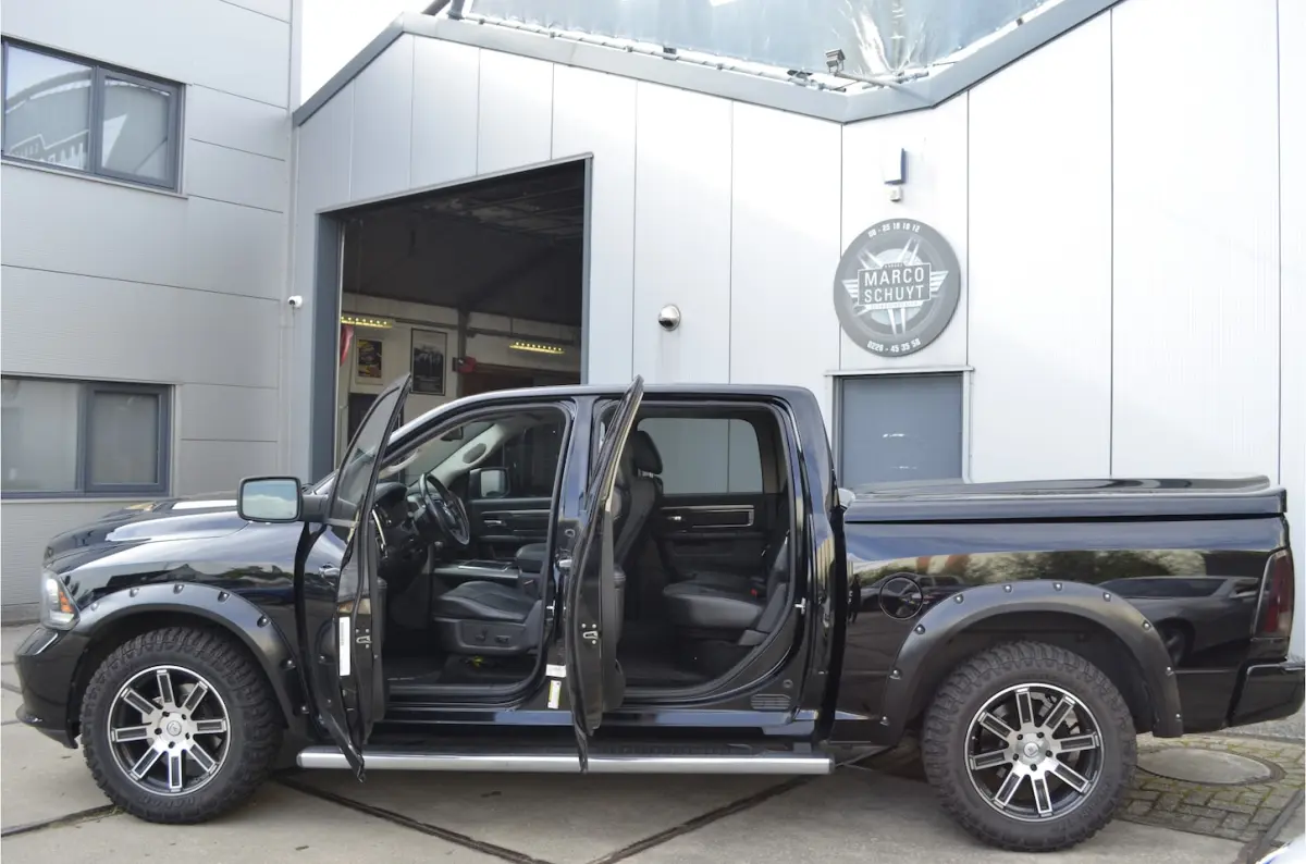 5.7 V8 Quad Cab 6'4