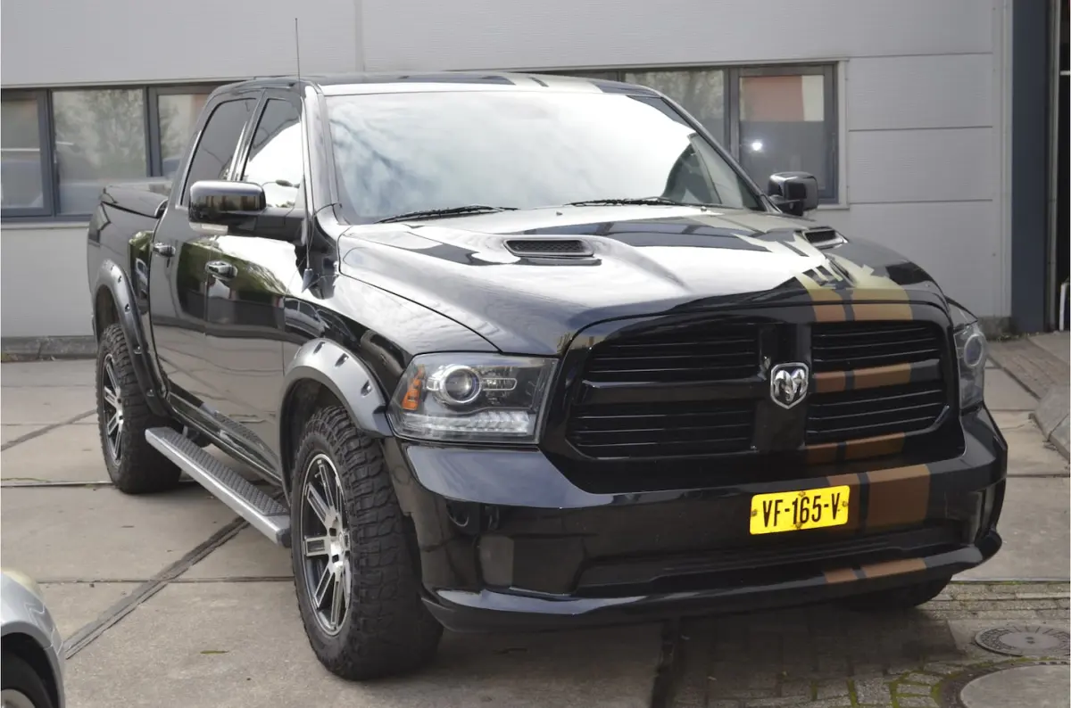 5.7 V8 Quad Cab 6'4