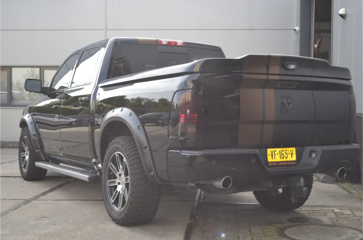 5.7 V8 Quad Cab 6'4