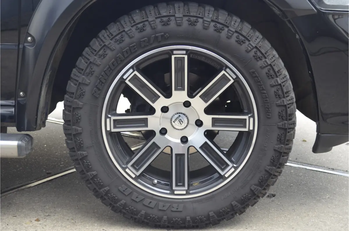 5.7 V8 Quad Cab 6'4