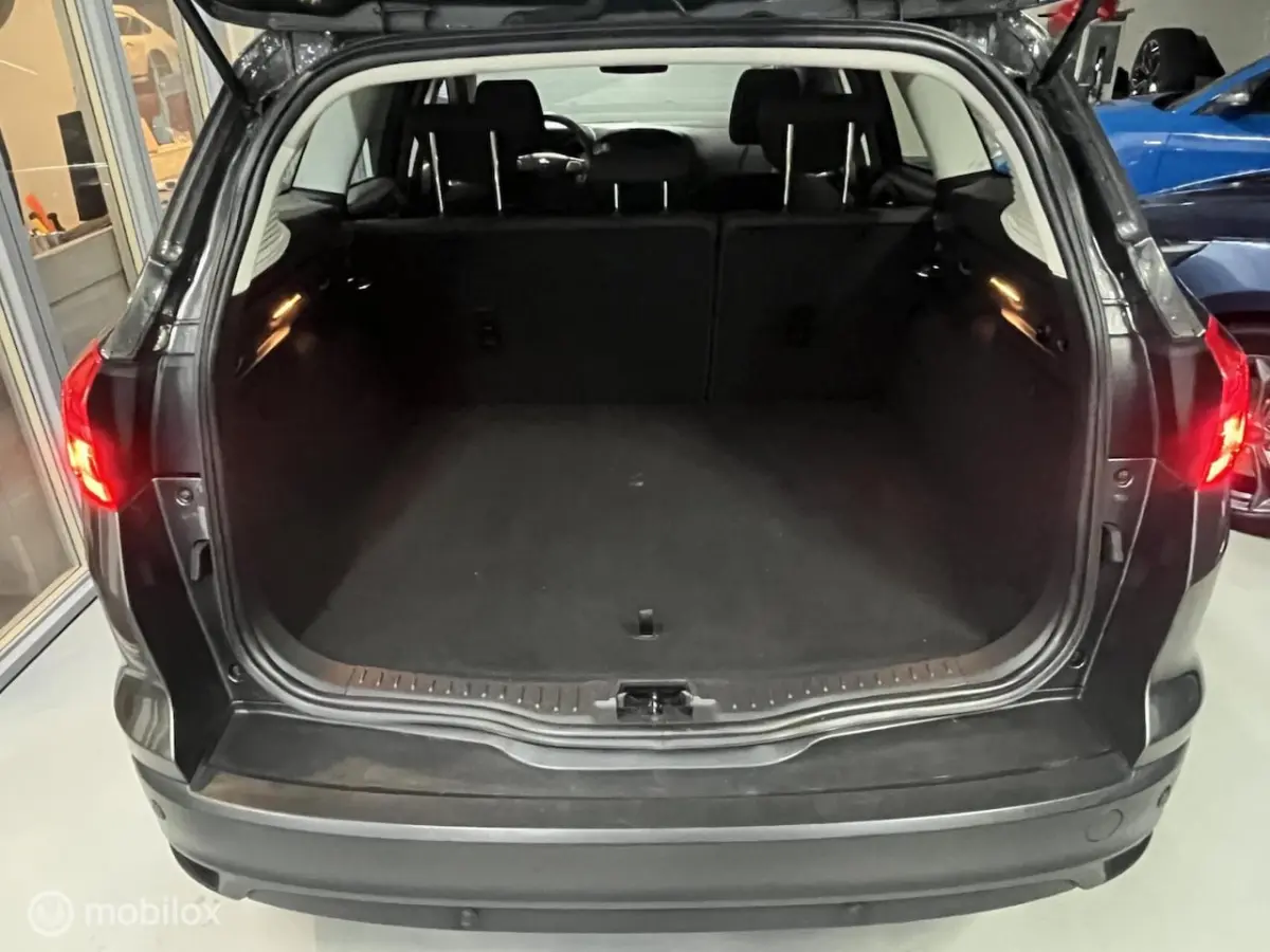 1.0 Titanium -CRUISE 2X PDC NIEUW DISTRIBUTIERIEM STUUR/STOEL VERW