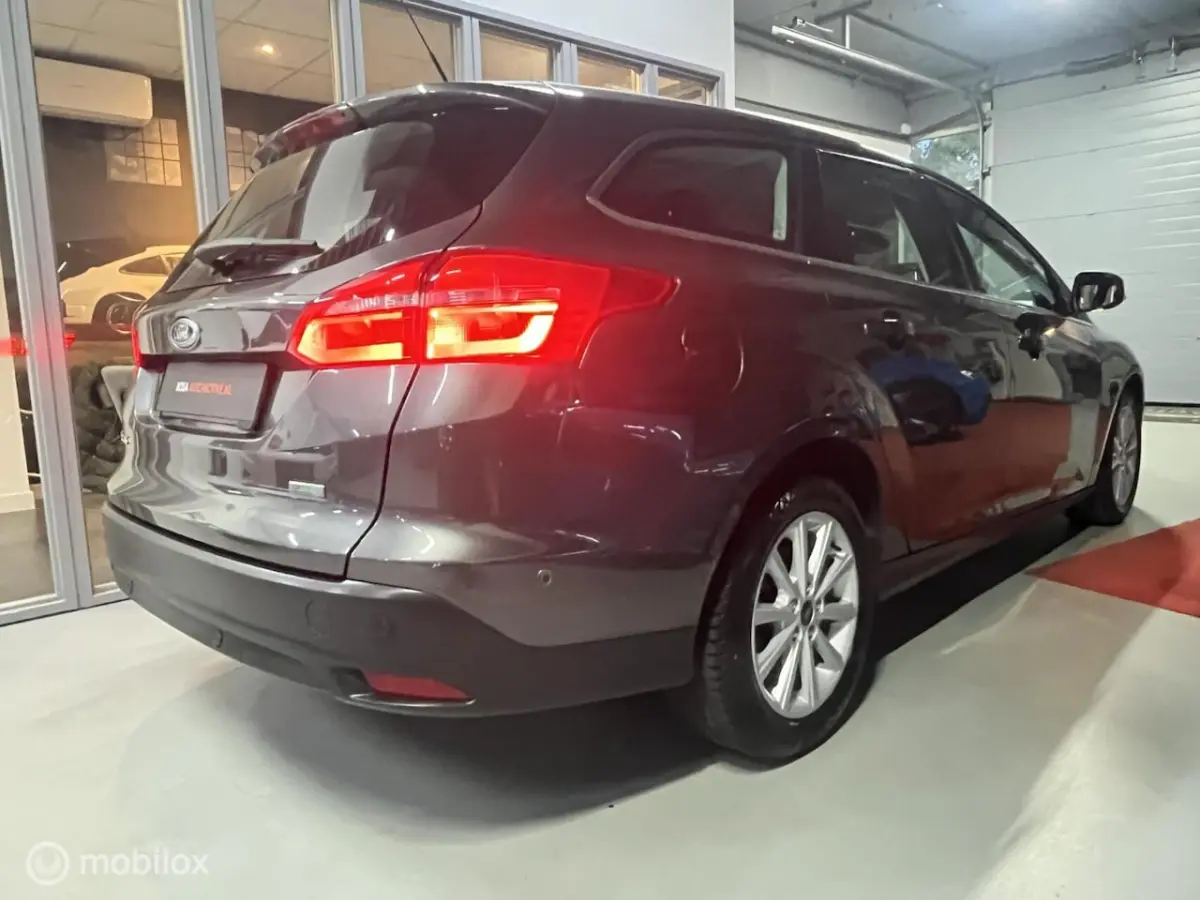 1.0 Titanium -CRUISE 2X PDC NIEUW DISTRIBUTIERIEM STUUR/STOEL VERW