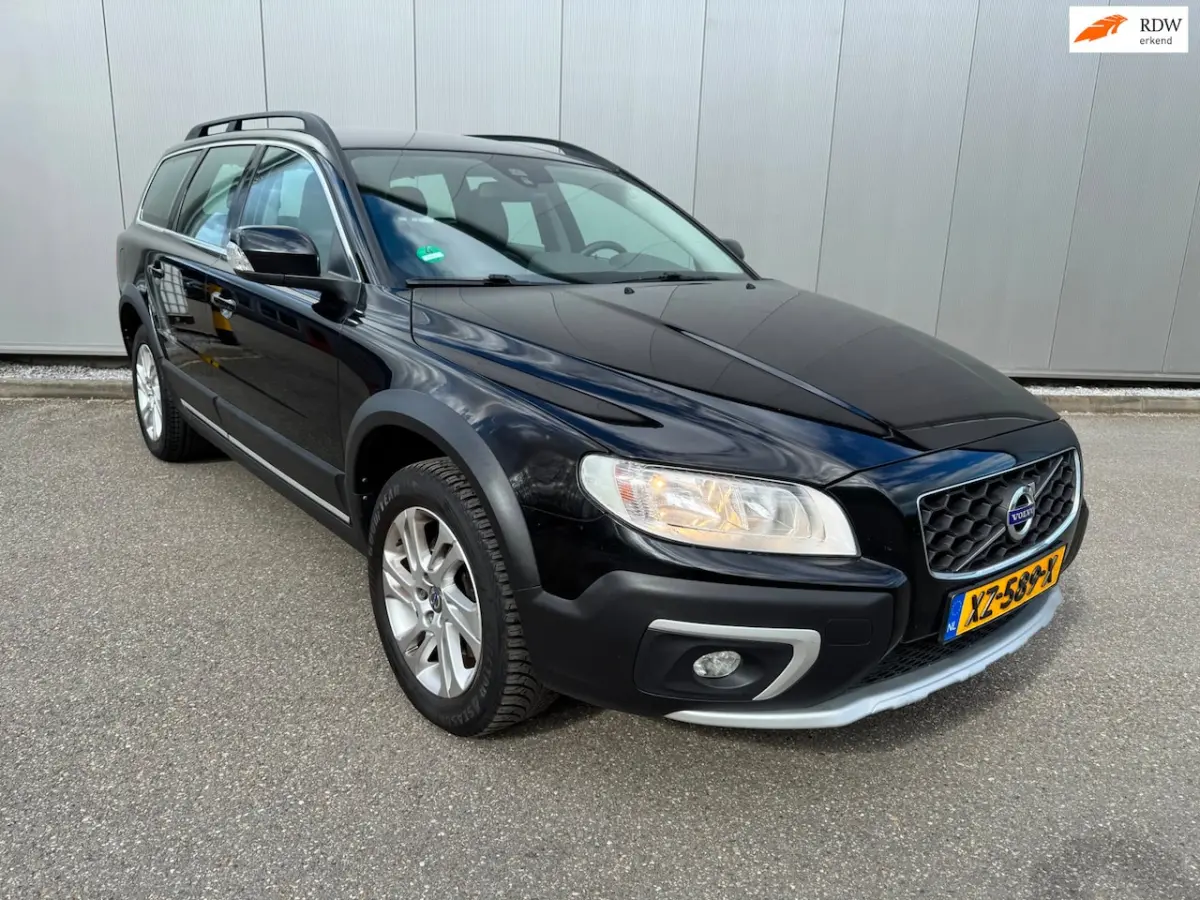 2.0 D4 FWD Dynamic Edition LEDER NAVI CLIMA