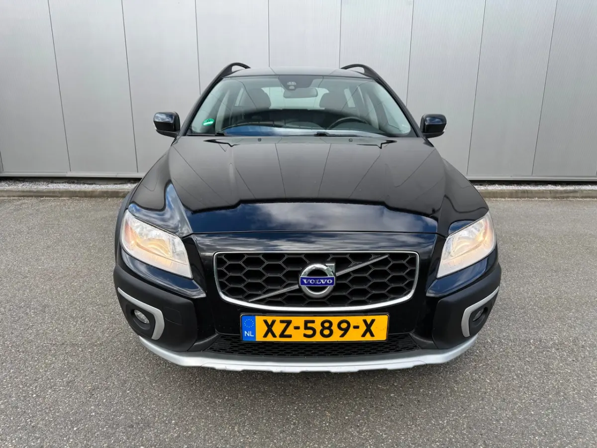 2.0 D4 FWD Dynamic Edition LEDER NAVI CLIMA