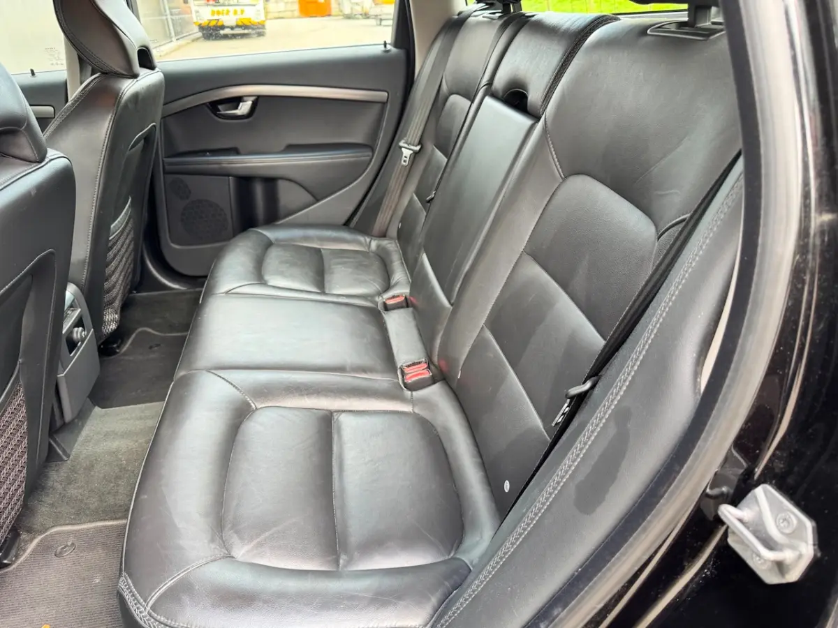 2.0 D4 FWD Dynamic Edition LEDER NAVI CLIMA