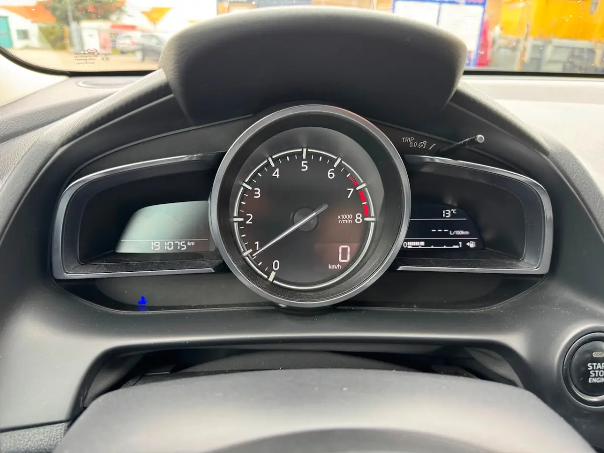 2 1.5 Skyactiv-G GT-Luxury / airco / cruise.control / navigatie / lmv / pdc / camera / led