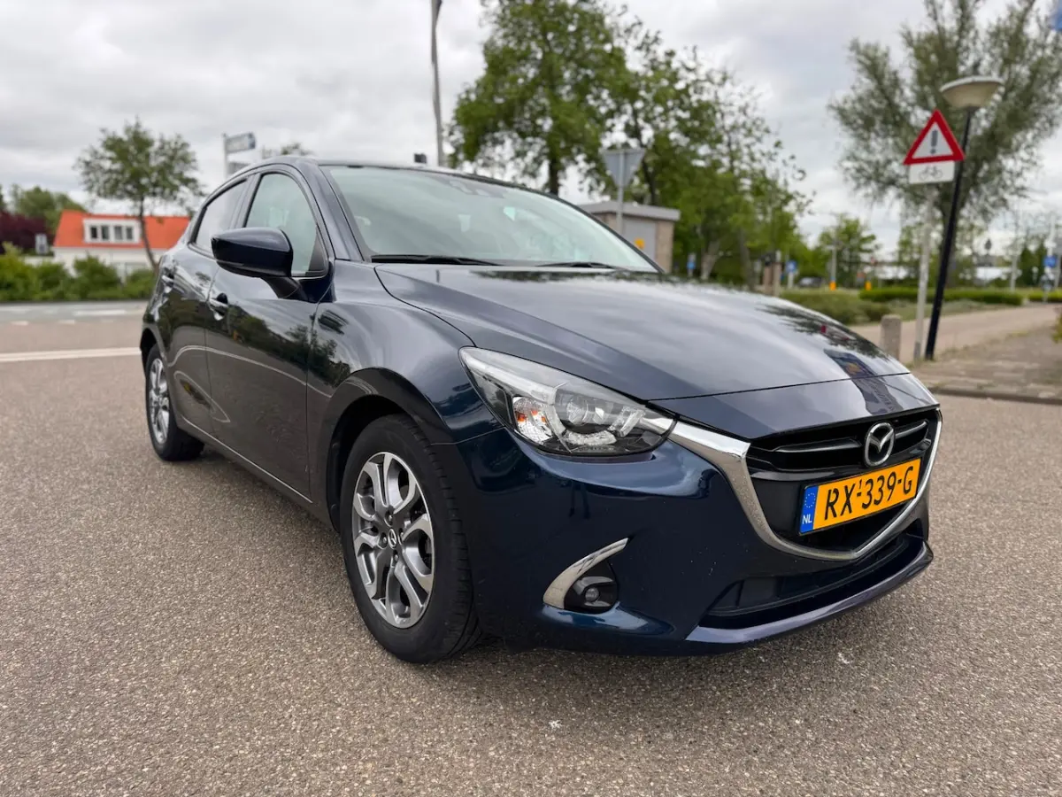 2 1.5 Skyactiv-G GT-Luxury / airco / cruise.control / navigatie / lmv / pdc / camera / led