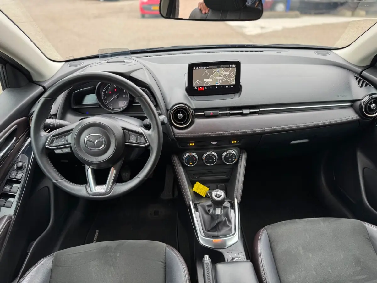 2 1.5 Skyactiv-G GT-Luxury / airco / cruise.control / navigatie / lmv / pdc / camera / led