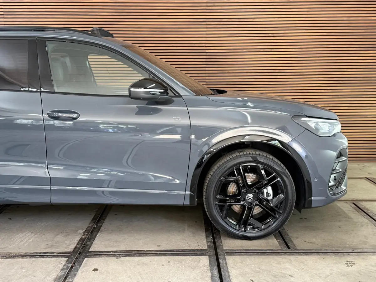 1.5 eTSI R-Line Black Style Edition | Verlengde garantie tot 2030 | IQ.Light HD | Pano | T