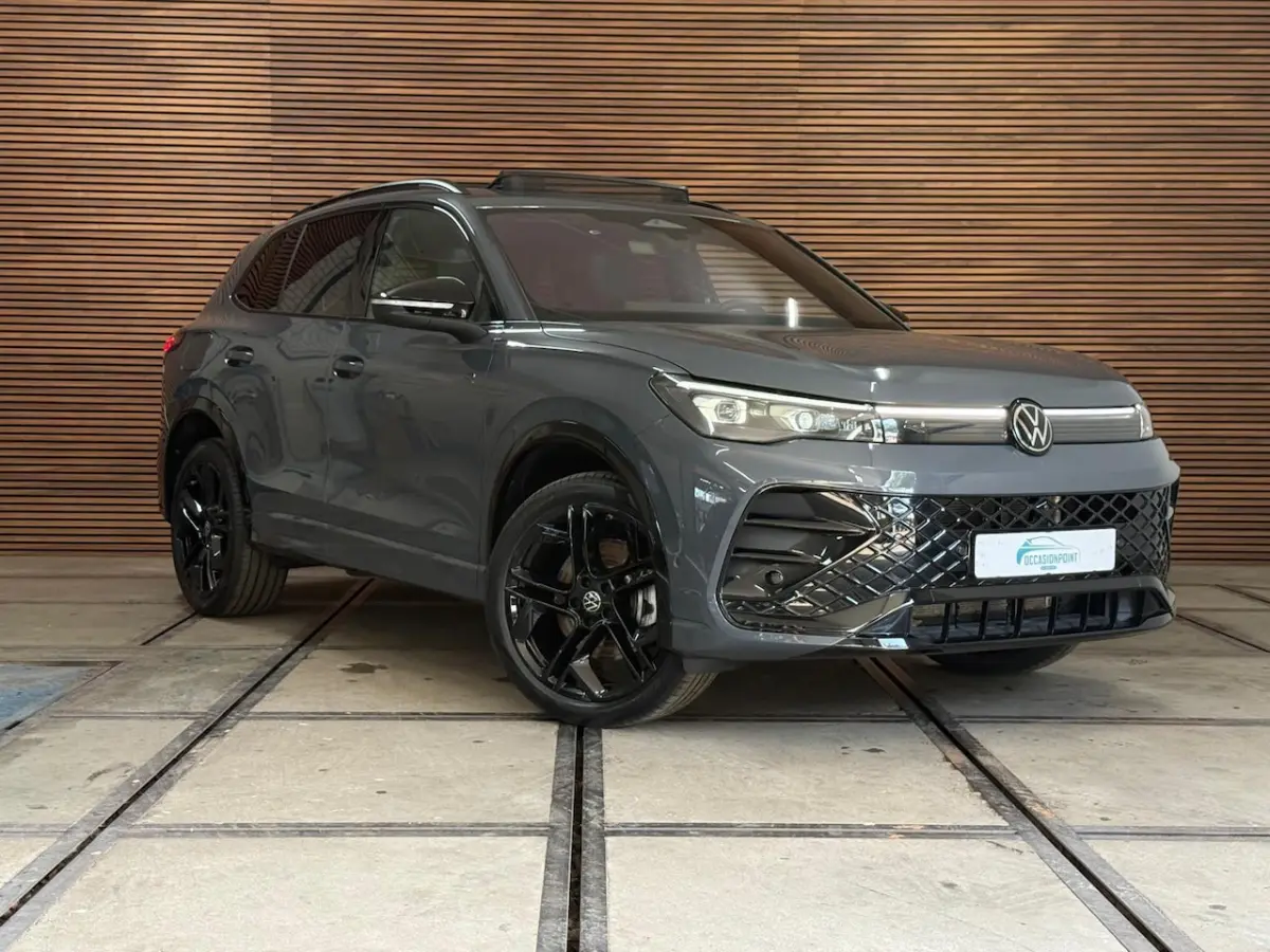 1.5 eTSI R-Line Black Style Edition | Verlengde garantie tot 2030 | IQ.Light HD | Pano | T