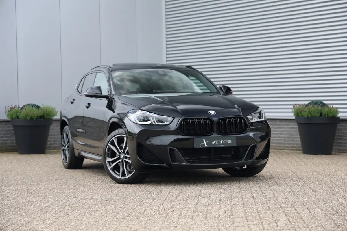 xDrive25e M-Sport Black Edition Pano|H&K|Memory|HUD|Dealerondh