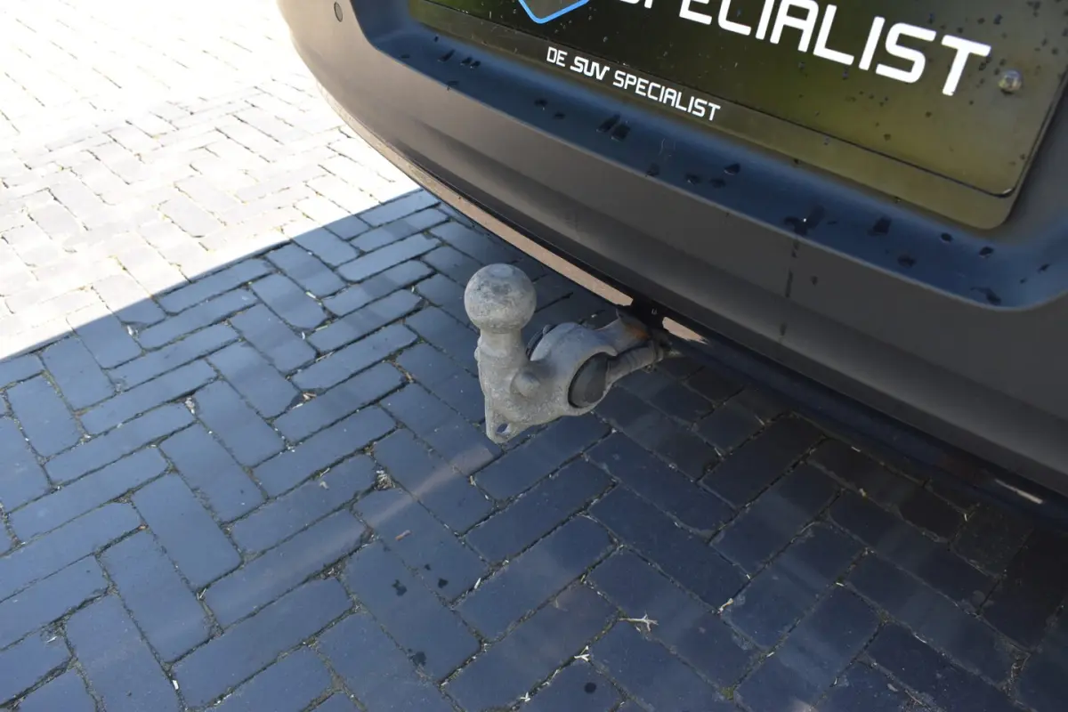 1.5 T5 Recharge Inscr. Dark, ACC, TREKH, 19'' NIEUW