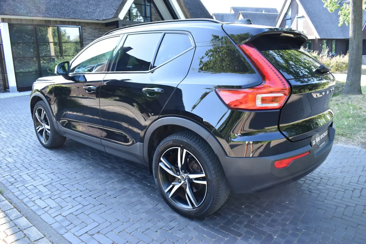 1.5 T5 Recharge Inscr. Dark, ACC, TREKH, 19'' NIEUW