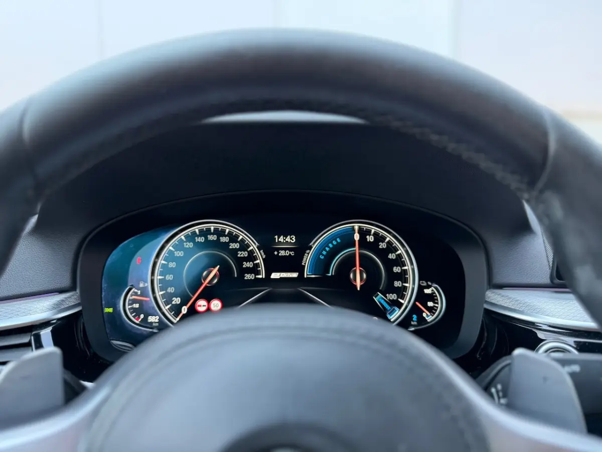 530e iPerformance M-sport High Executive H&K Hud Dealer onderhouden