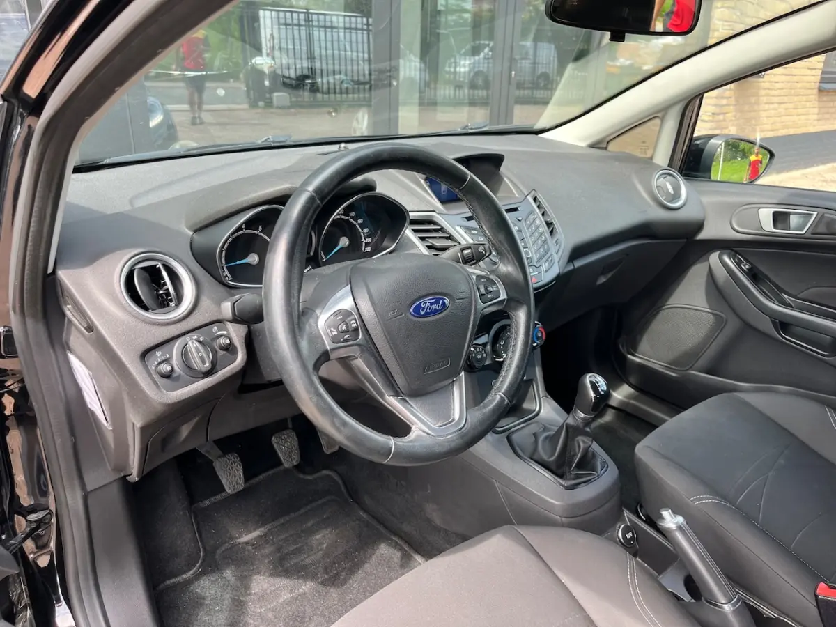1.0 Style Ultimate, Navi, Airco, Pdc