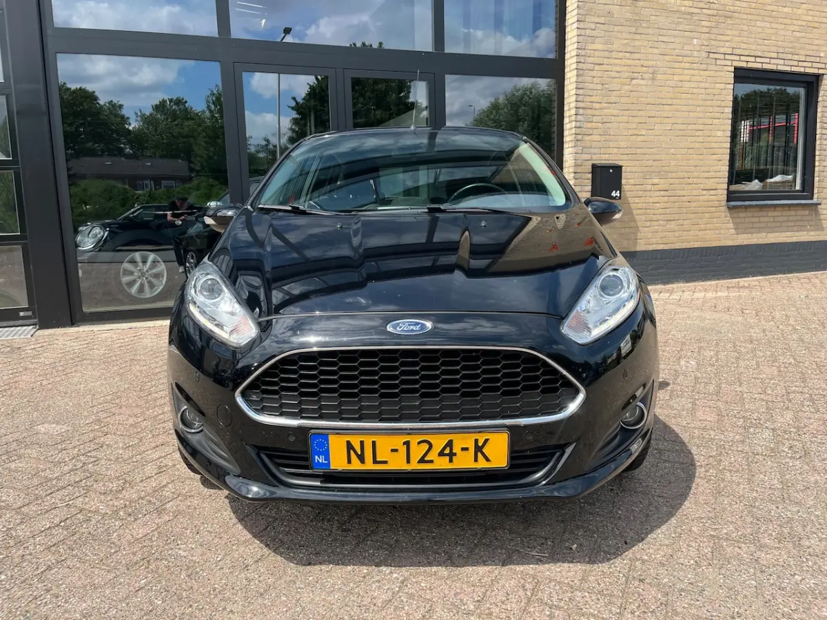 1.0 Style Ultimate, Navi, Airco, Pdc