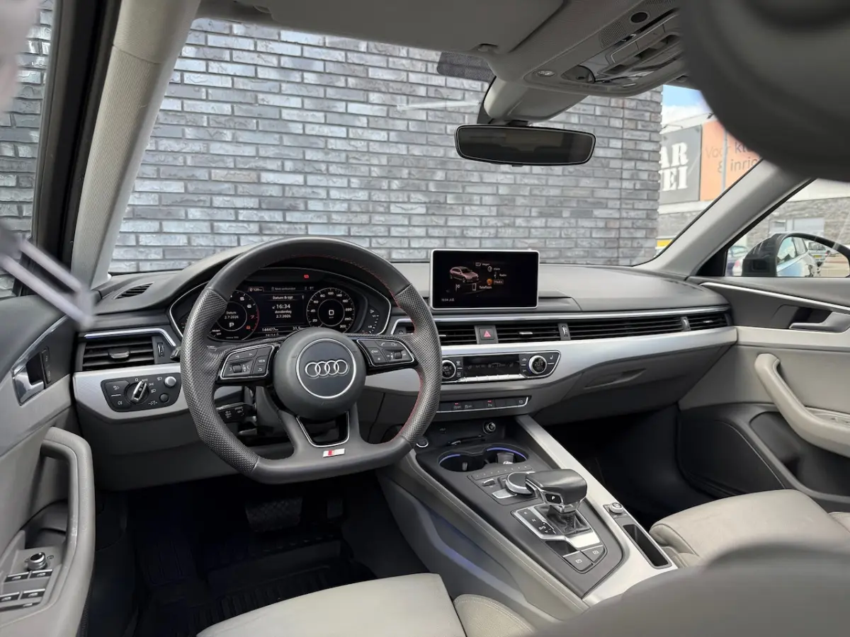 1.4 TFSI Sport S line HUD|Massage|Standkachel|File assist|Camera|Trekhaak Aut|1500 Trekgew