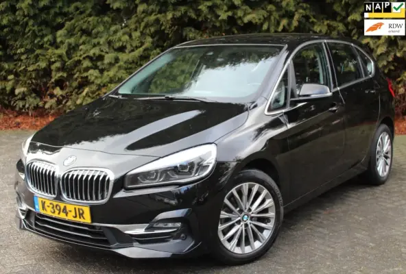 218i Executive Edition 136PK | Parkeercamera | HUD | Lederen bekleding | Climate Control