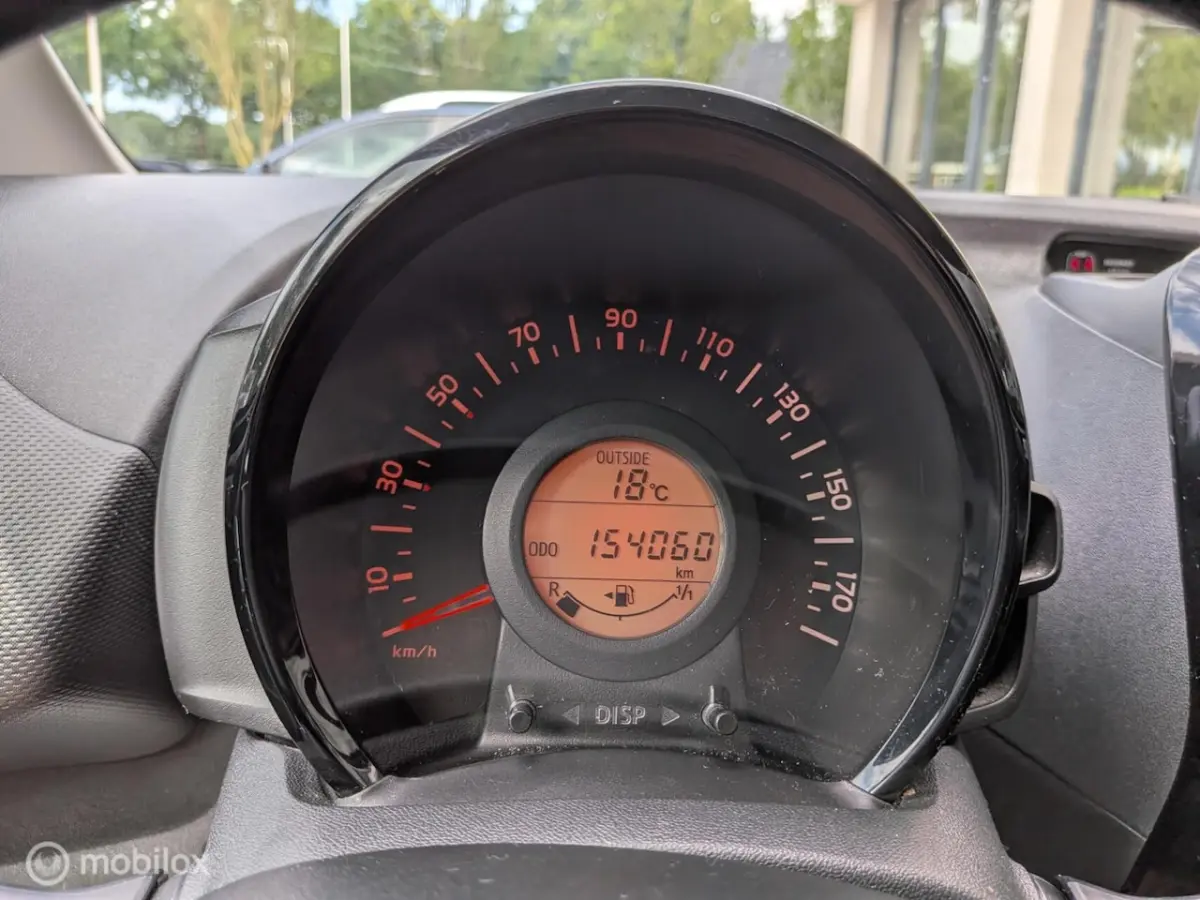 1.0 VTi Carplay Camera FEEL