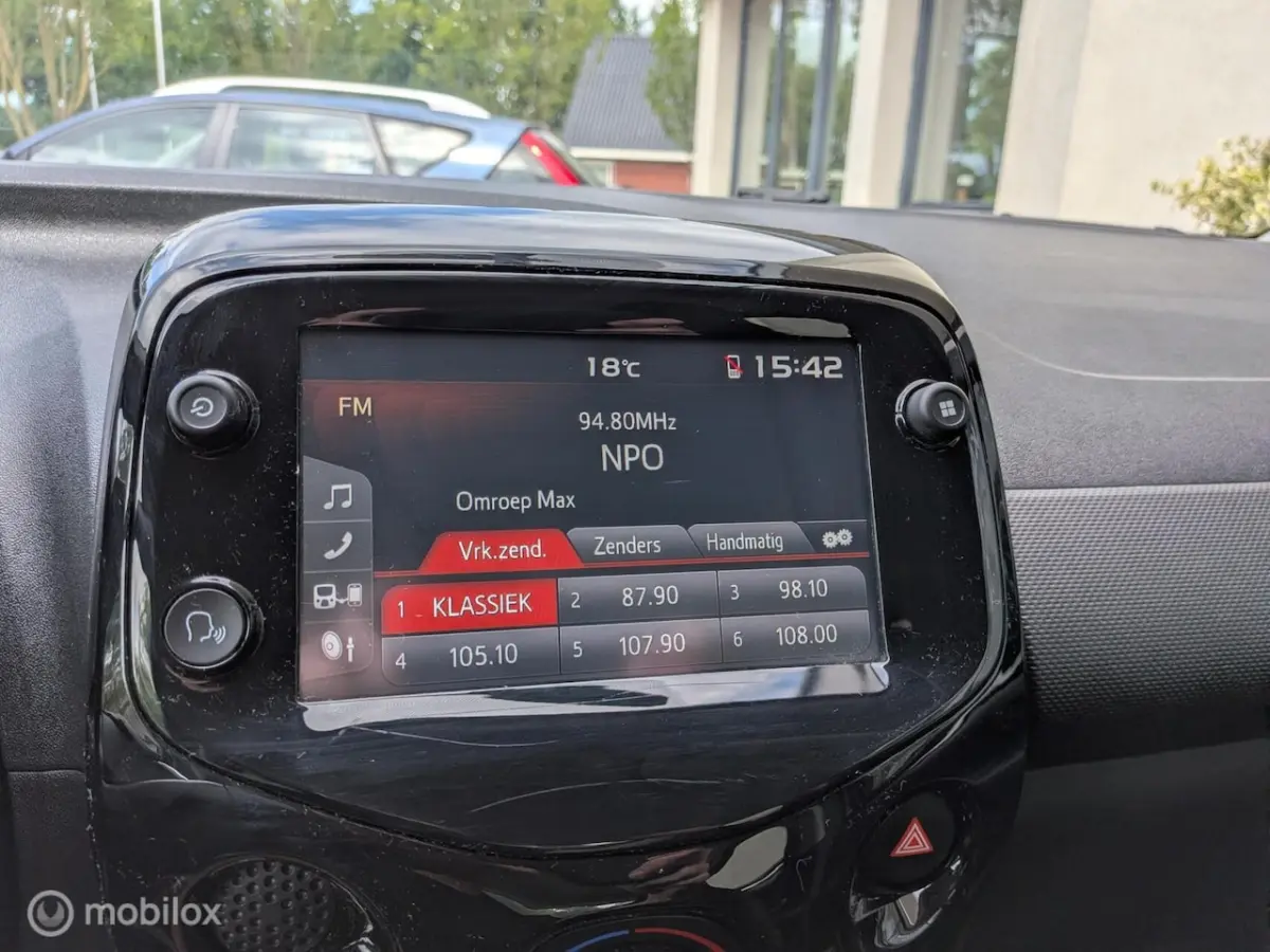 1.0 VTi Carplay Camera FEEL
