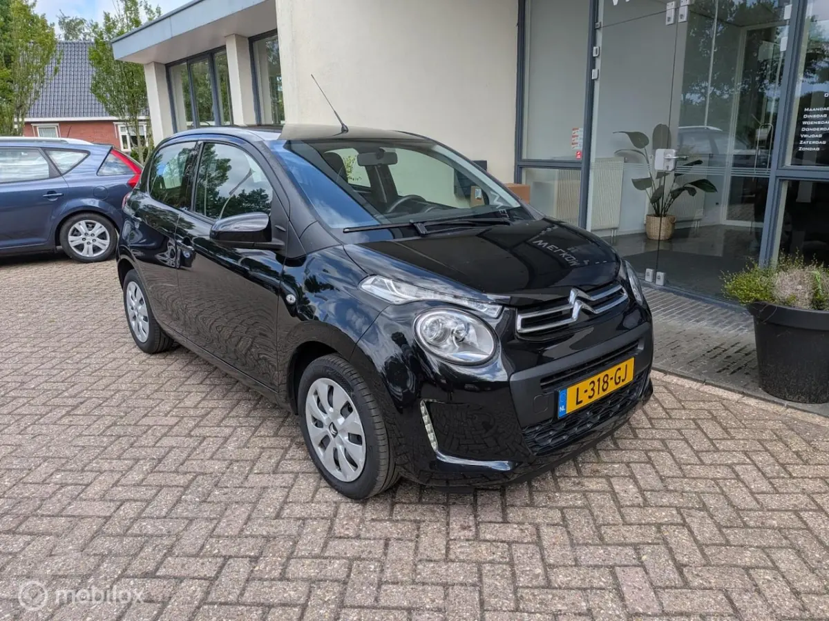 1.0 VTi Carplay Camera FEEL