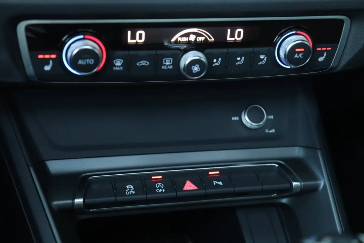40 TFSI Quattro 3x S-Line / PANO / VIRTUAL / ACC / CAMERA / DODEHOEK / 19'