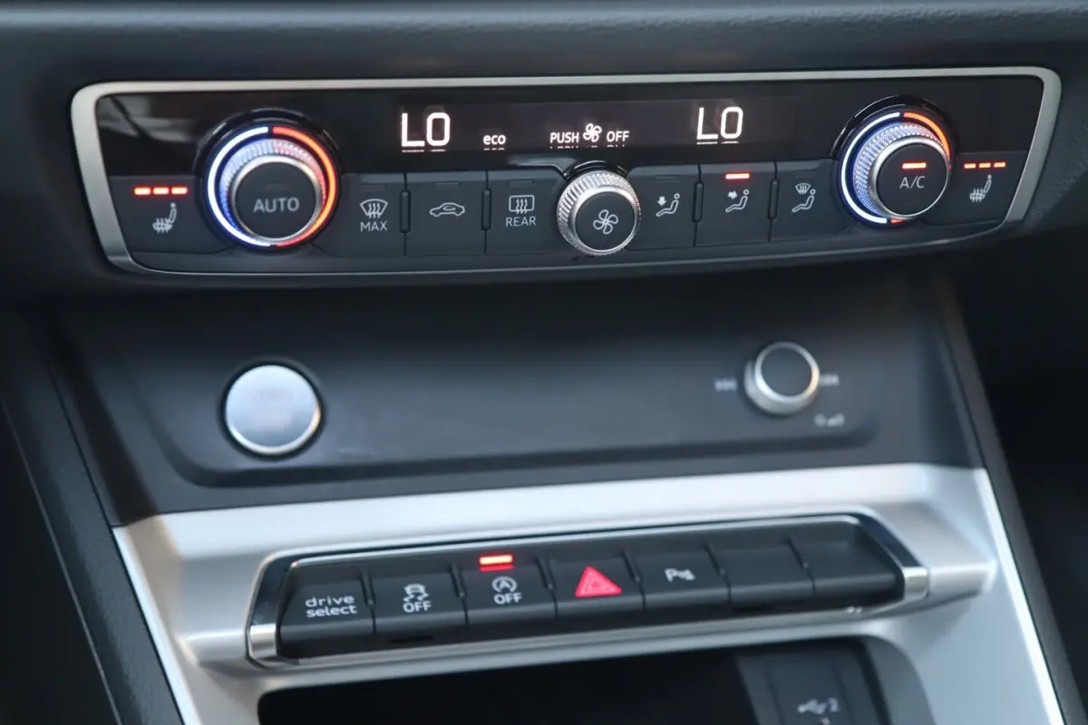 40 TFSI Quattro S-Line / PANO / VIRTUAL / ACC / 360 / KEYLESS / 20'
