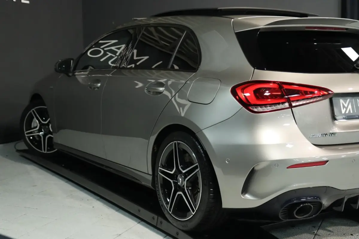 AMG 35 4MATIC / PANO / CAMERA / DODEHOEK / CARPLAY / STOELVERW