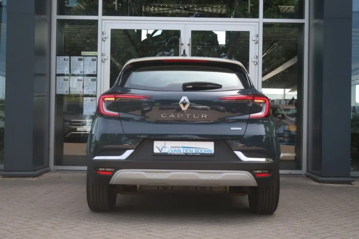1.6 E-Tech PHEV, Stoelverwarming, Camera, PDC voor+achter etc