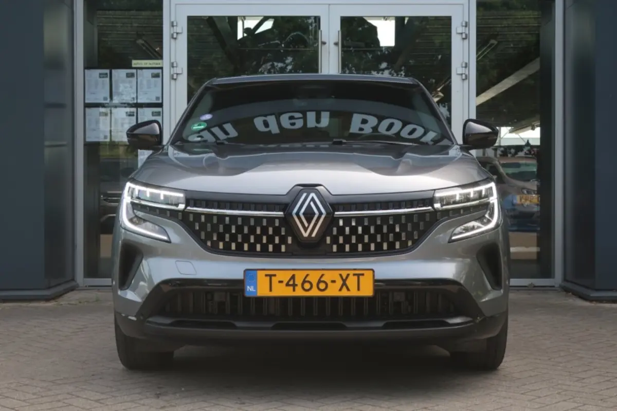 1.2 E-TECH FULL HYBRID 200 TECHNO, Navi, Clima, LED, PDC Rondom, etc