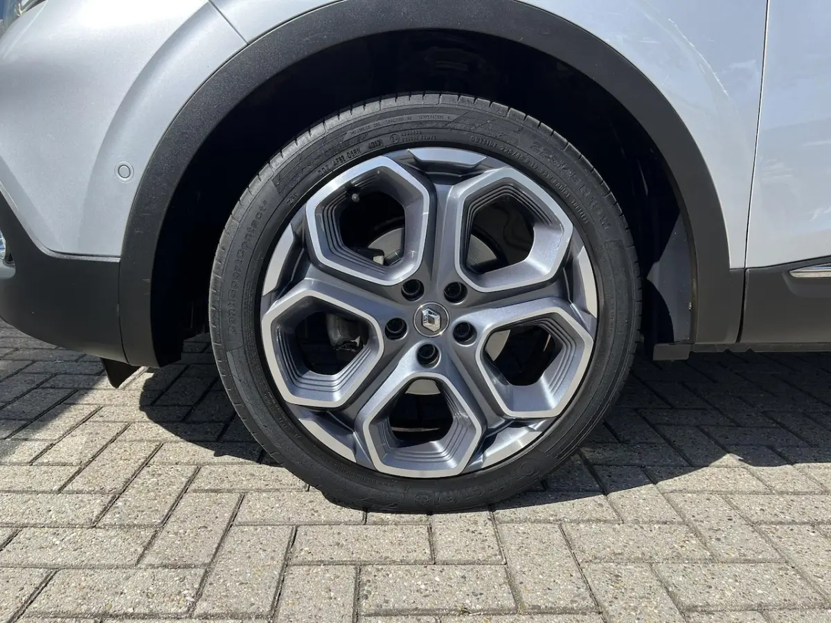 1.2 TCe Bose Automaat | Lederen Bekleding | Stoelverwarming | Parkeerhulp | Navigatie |