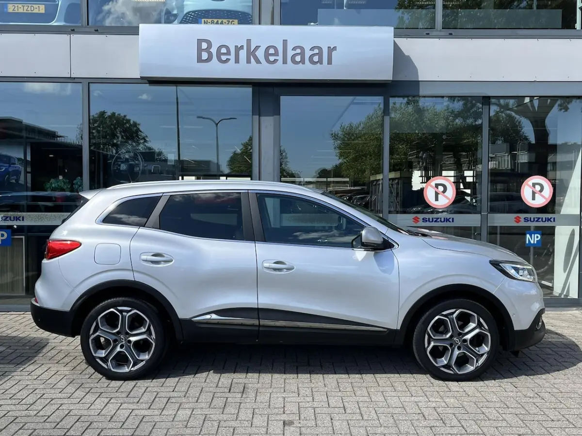 1.2 TCe Bose Automaat | Lederen Bekleding | Stoelverwarming | Parkeerhulp | Navigatie |