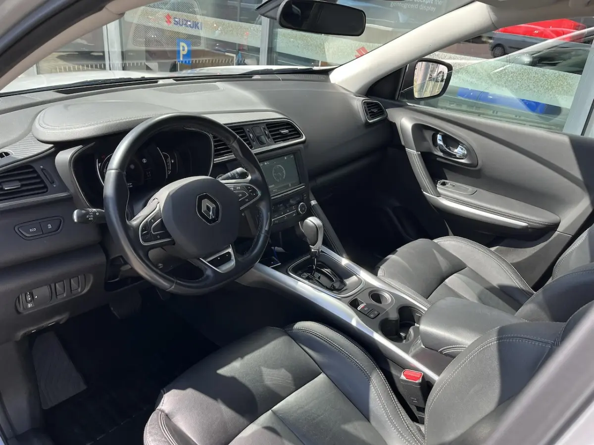 1.2 TCe Bose Automaat | Lederen Bekleding | Stoelverwarming | Parkeerhulp | Navigatie |