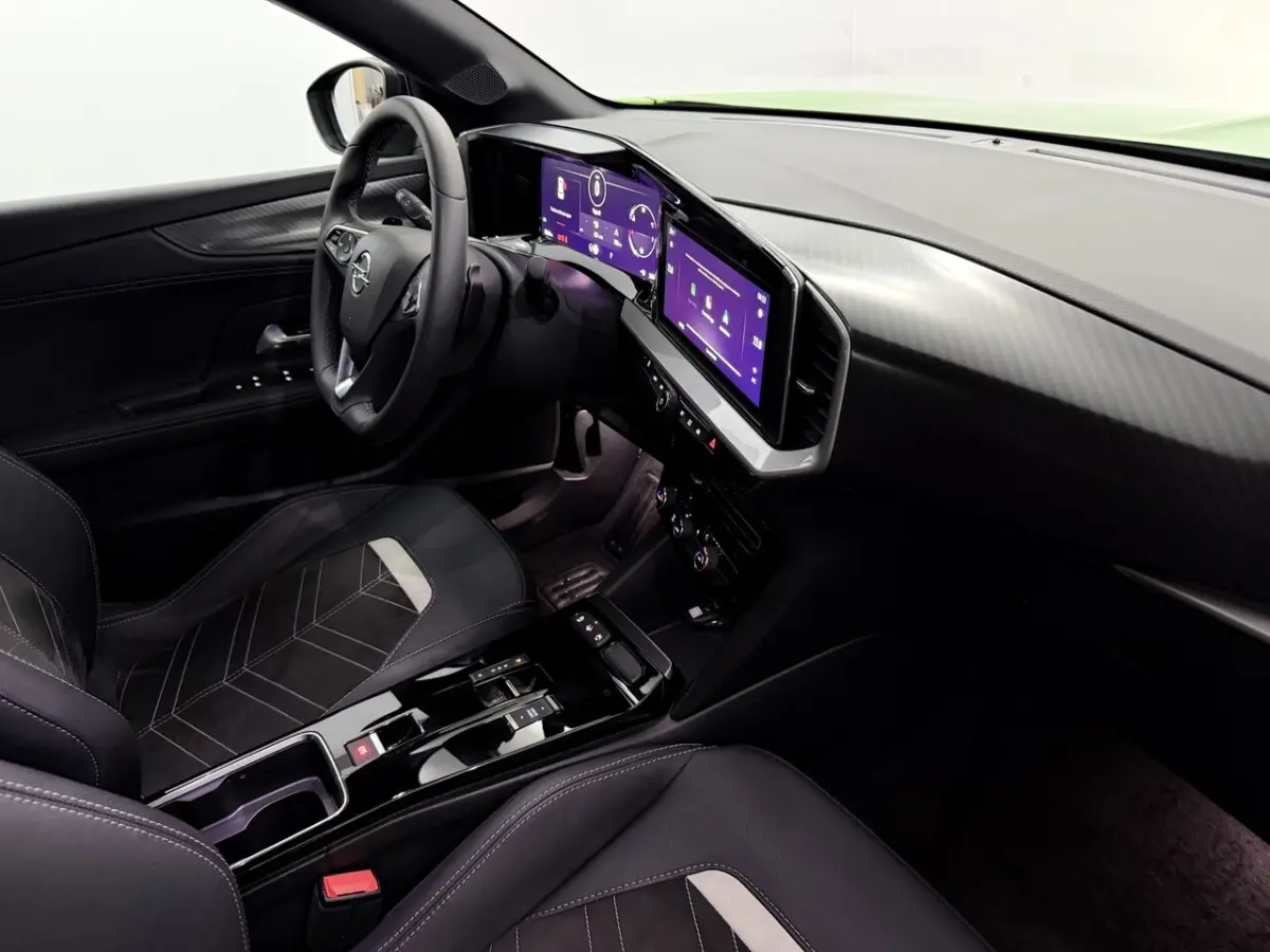 1.2 Turbo Ultimate Camera, Apple carplay, Keyless start, Memory stoelen, Virtual desk, Cru
