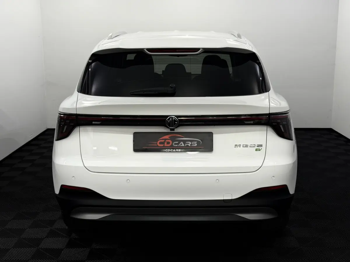 Luxury 64 kWh 360 Camera, Navi, Rijstrook correctie, Stoelverwarming, Elektrische achterkl