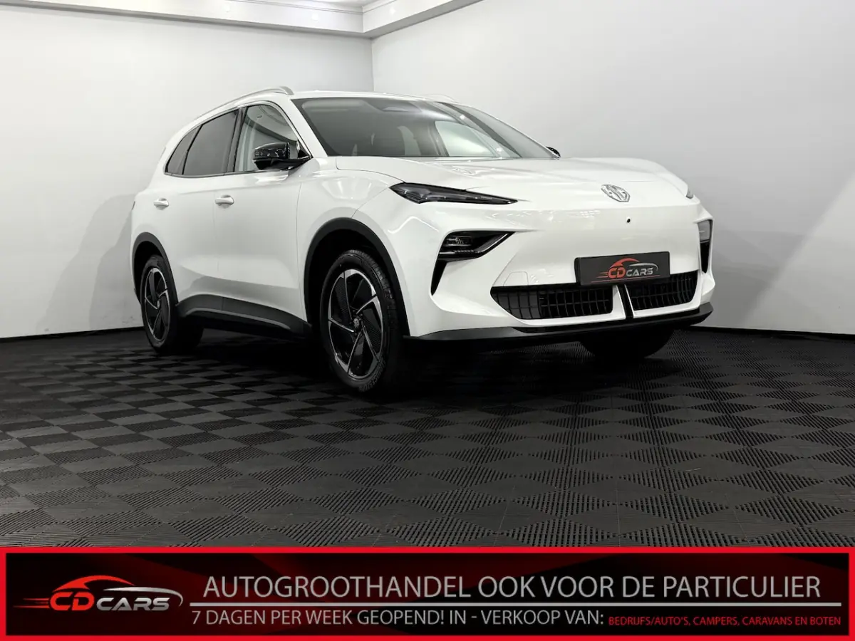 Luxury 64 kWh 360 Camera, Navi, Rijstrook correctie, Stoelverwarming, Elektrische achterkl