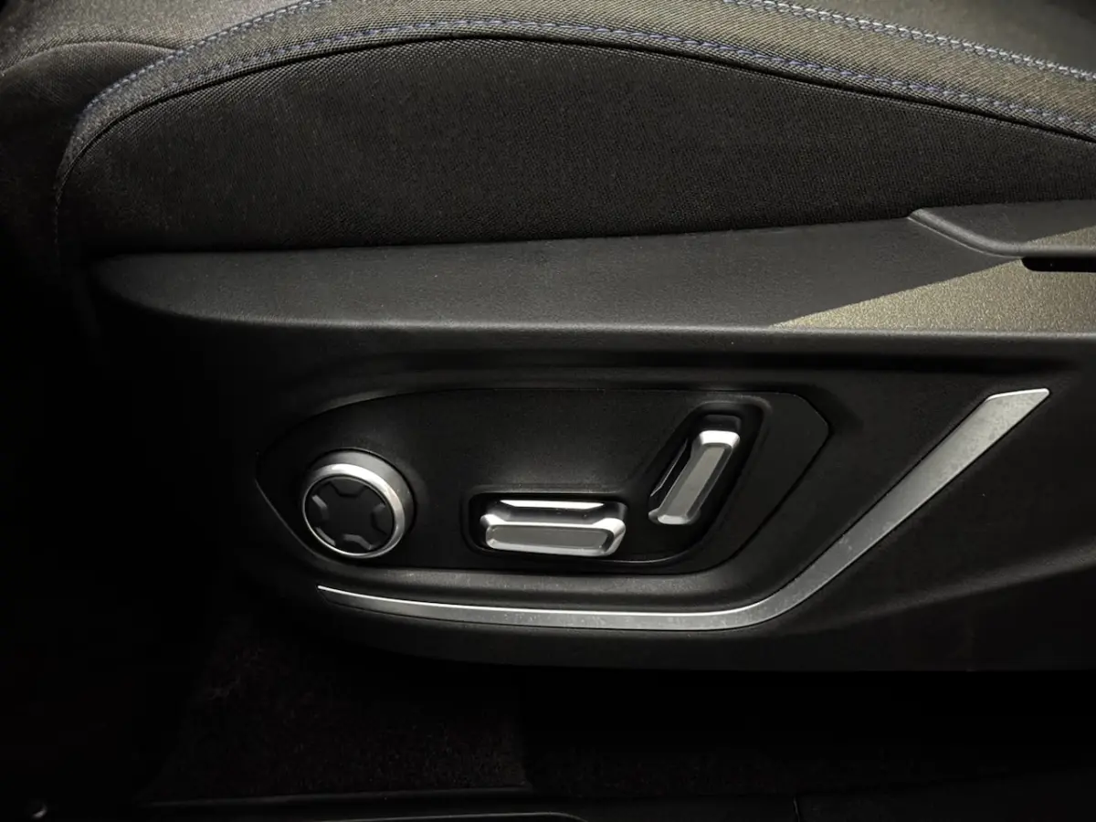1.5 Black Edition Panoramadak, 360 Camera, Navi, Keyless start, Stoelverwarming, Elektrisc