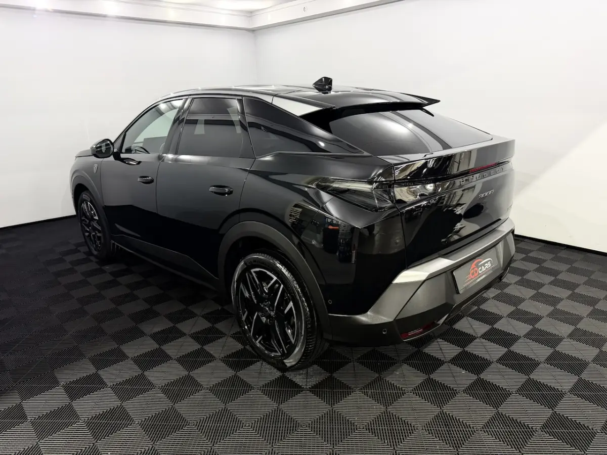 1.2 Hybrid 145 GT 360 Camera, Navi, Half leder/Alcantara, Memory stoelen, Stoelverwarming,