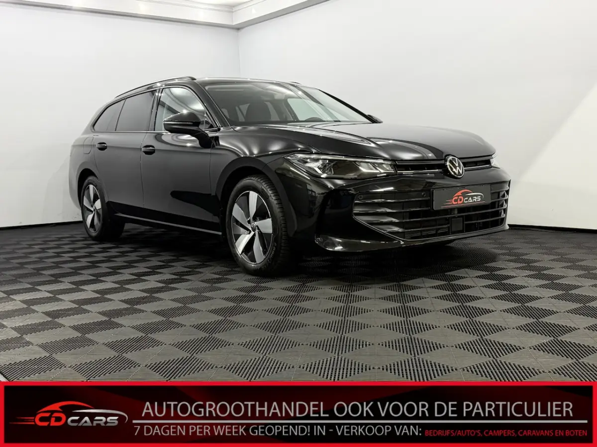 1.5 Hybrid Business Camera, Navi, Stoelverwarming, Cruise control, Keyless start, Virtual