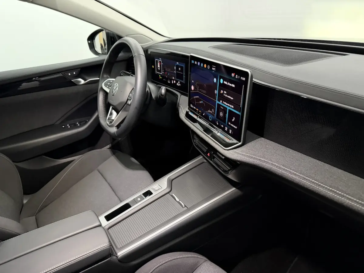 1.5 Hybrid Business Camera, Navi, Stoelverwarming, Cruise control, Keyless start, Virtual