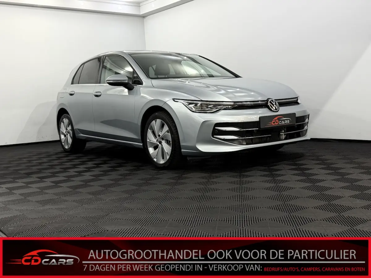 1.5 eHybrid Life Edition Plug-in Camera, Apple carplay, Virtual desk, Memory stoelen, Mass