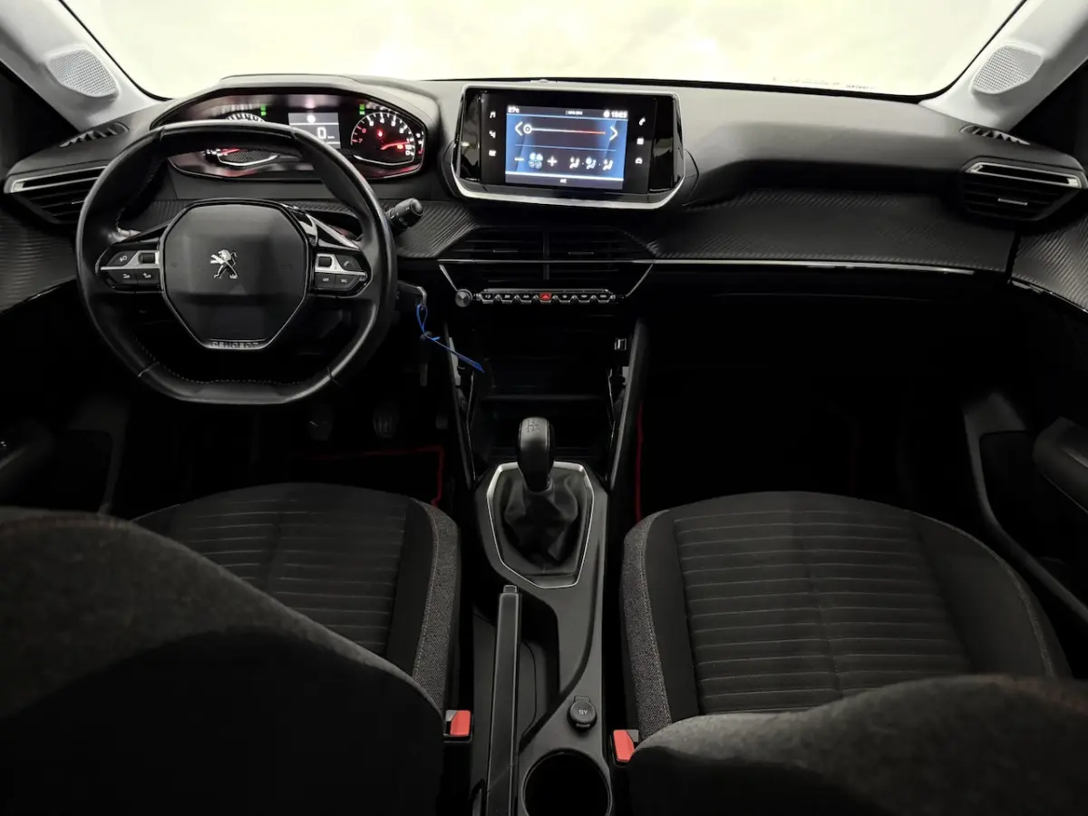 1.2 PureTech Like Apple carplay, Clima, Sportief velgen, Mistlamp, Cruise control