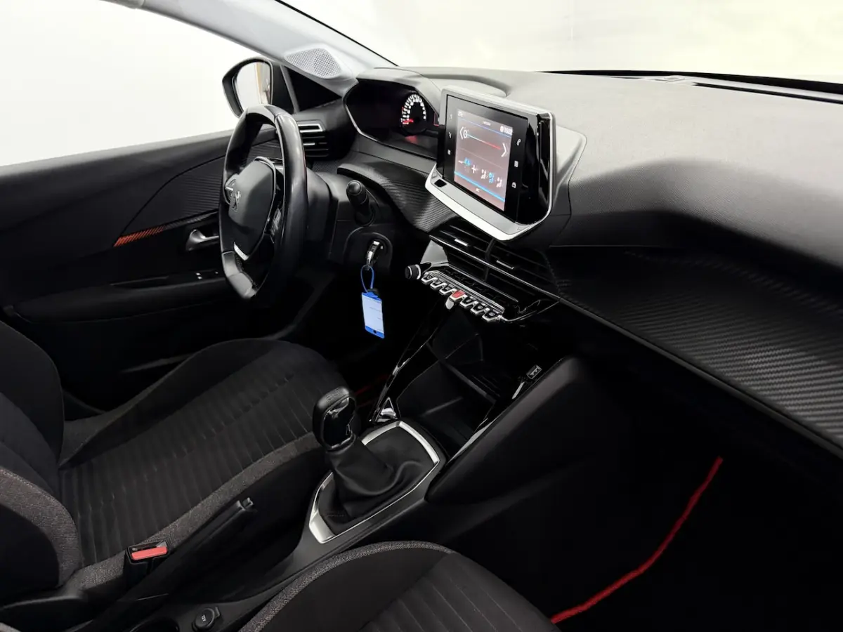 1.2 PureTech Like Apple carplay, Clima, Sportief velgen, Mistlamp, Cruise control