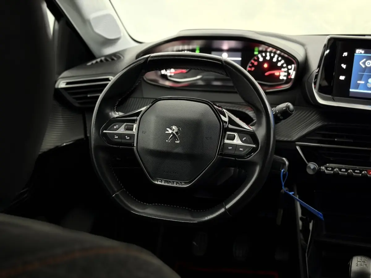 1.2 PureTech Like Apple carplay, Clima, Sportief velgen, Mistlamp, Cruise control