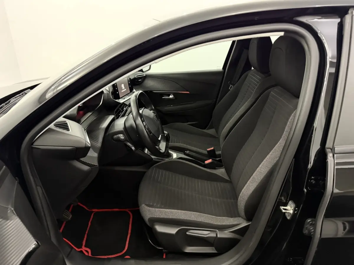 1.2 PureTech Like Apple carplay, Clima, Sportief velgen, Mistlamp, Cruise control
