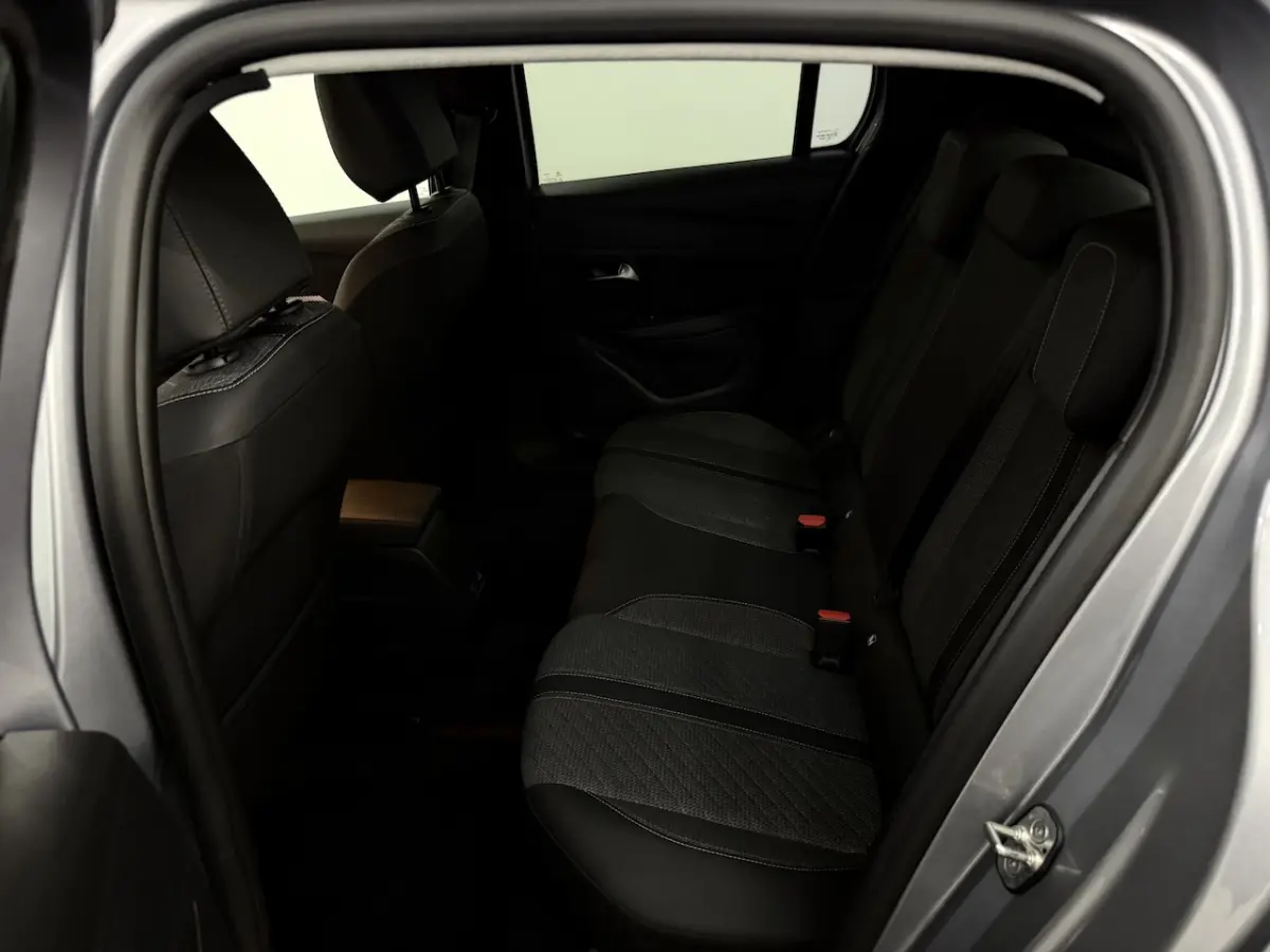 1.2 PureTech 100 GT Parkeersensoren, Apple carplay, Virtual desk, Cruise control, Lichtmet