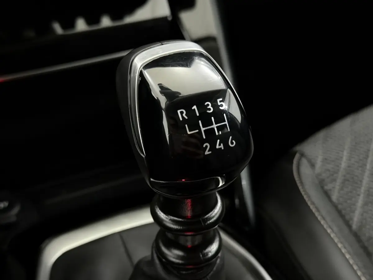 1.2 PureTech 100 GT Parkeersensoren, Apple carplay, Virtual desk, Cruise control, Lichtmet