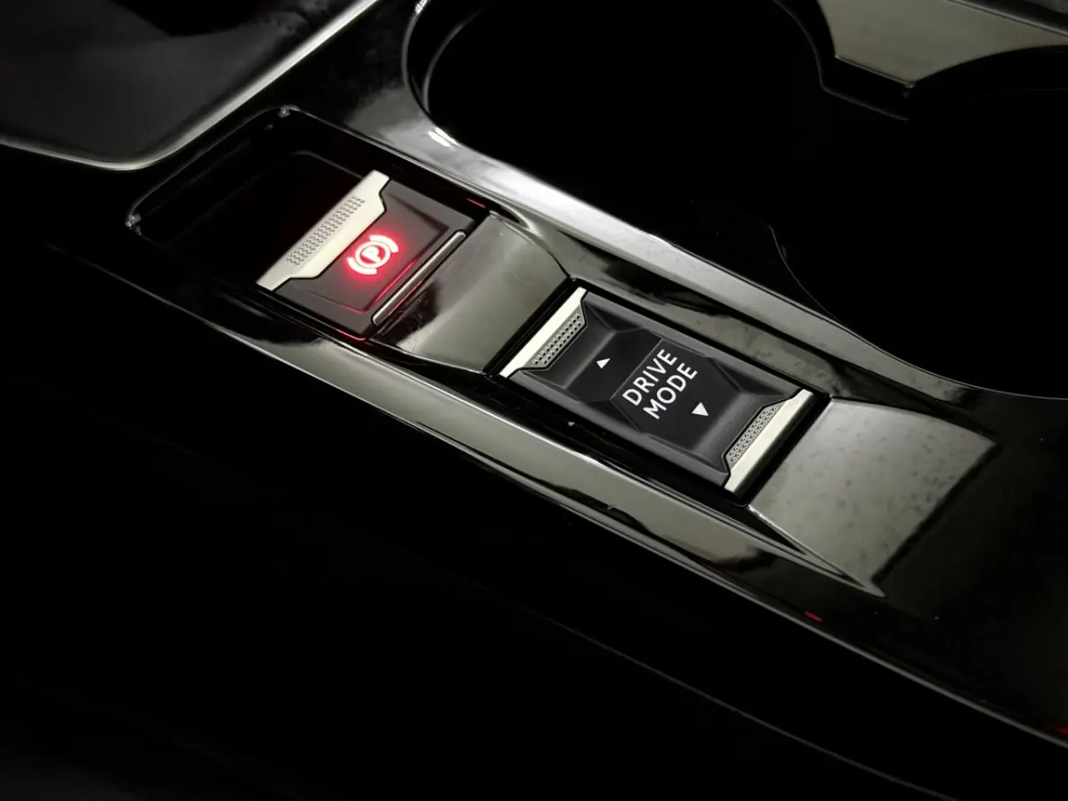1.2 PureTech 100 GT Parkeersensoren, Apple carplay, Virtual desk, Cruise control, Lichtmet