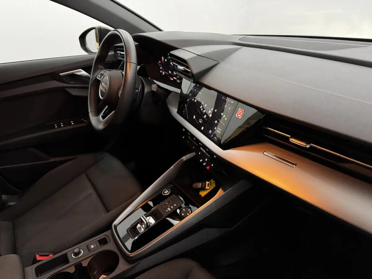 30 TFSI S-line Airco, Navi, Parkeersensoren, Virtual desk, Cruise control, Stoelverwarming