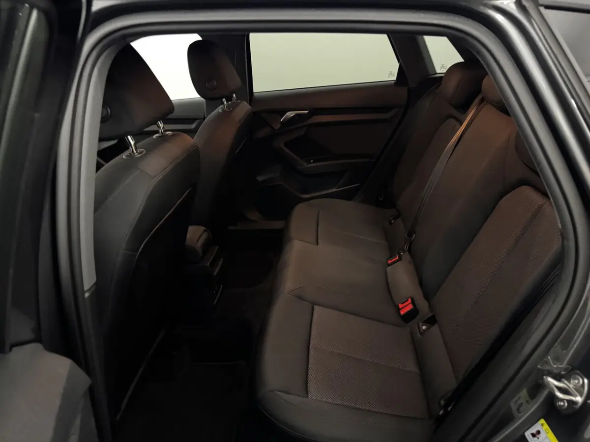 30 TFSI S-line Airco, Navi, Parkeersensoren, Virtual desk, Cruise control, Stoelverwarming